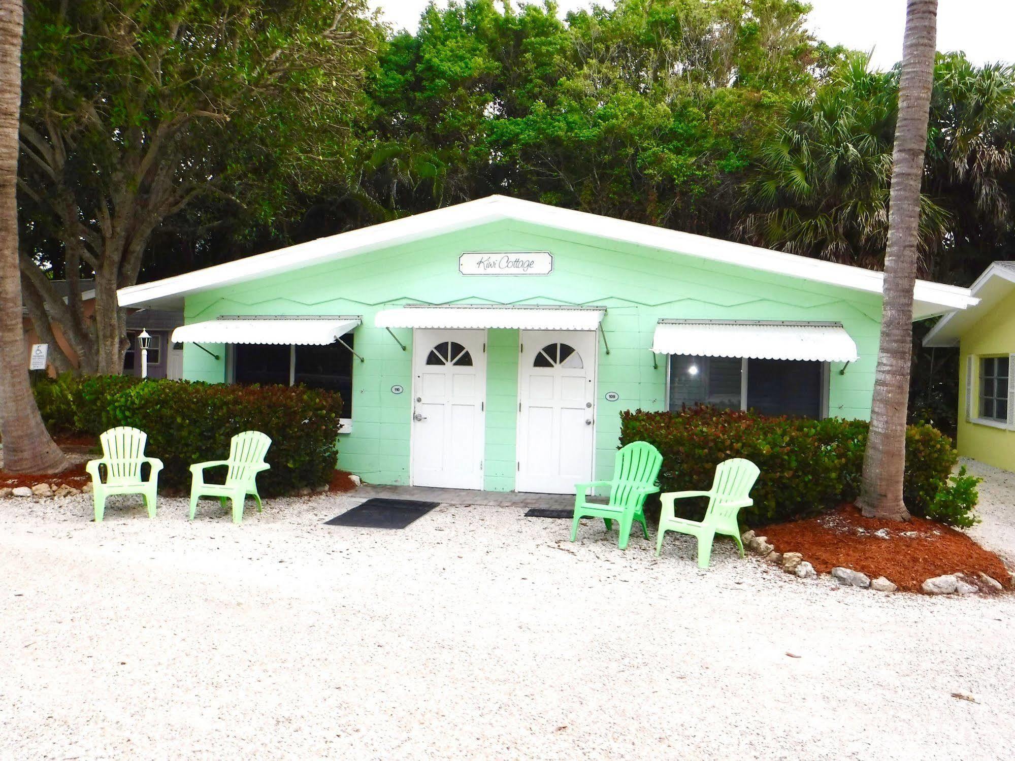 Waterside Inn On The Beach Sanibel Exterior photo